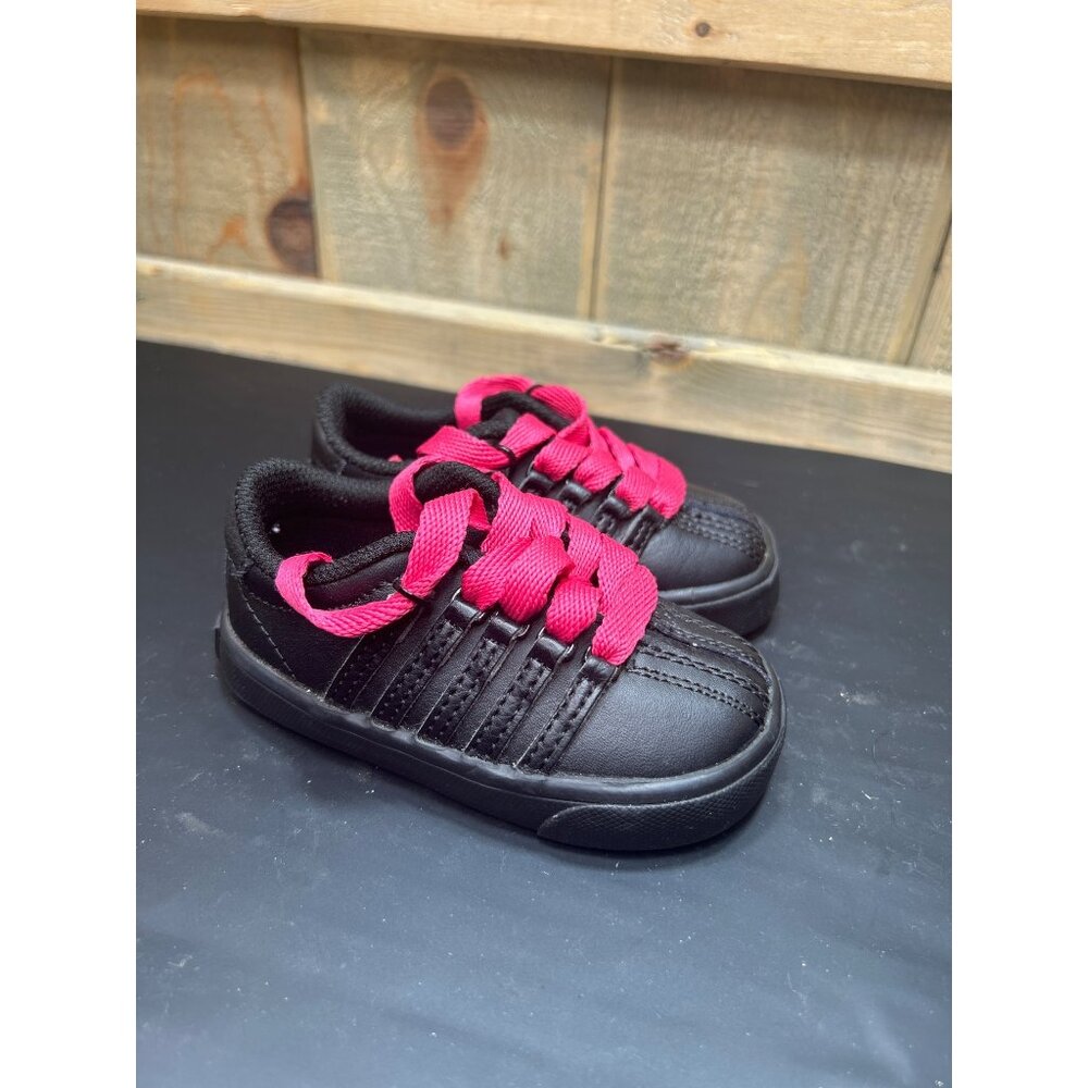 K-Swiss Infant Size 4 Black Sneakers With Bright Pink Laces